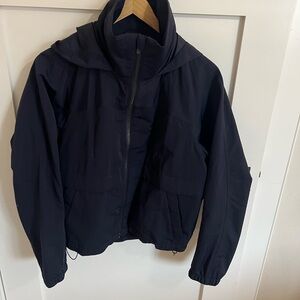 Lululemon cropped windbreaker Navy. Sz. 4